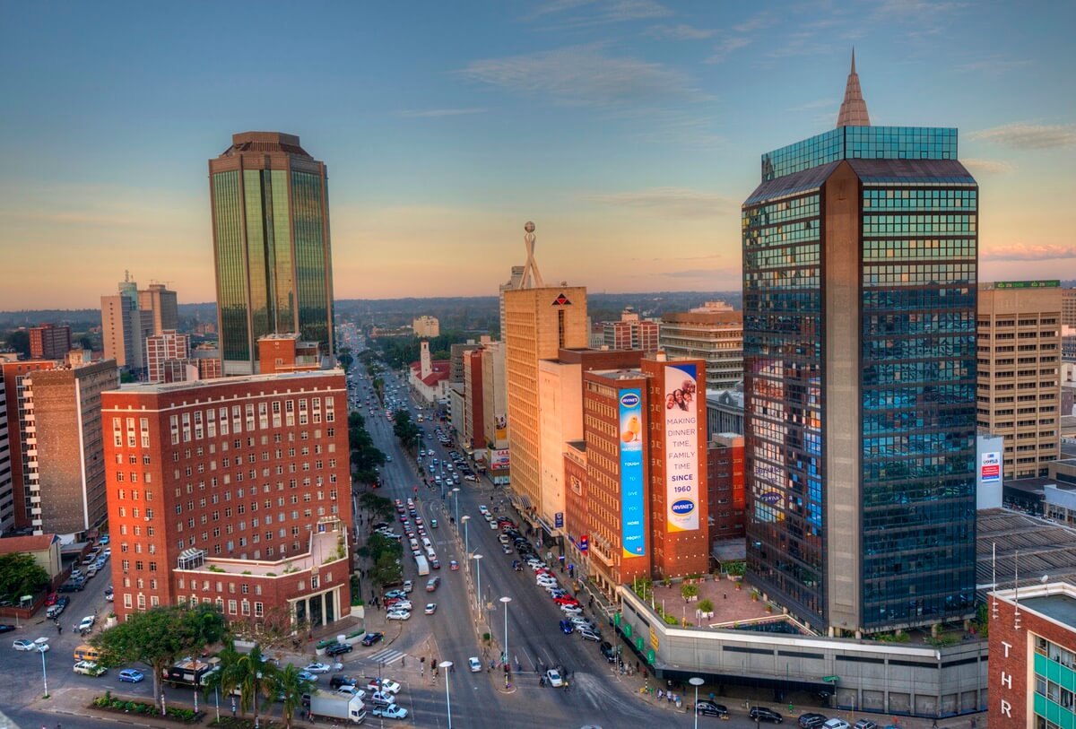 Fly  London to Harare with Qatar Airways from $717