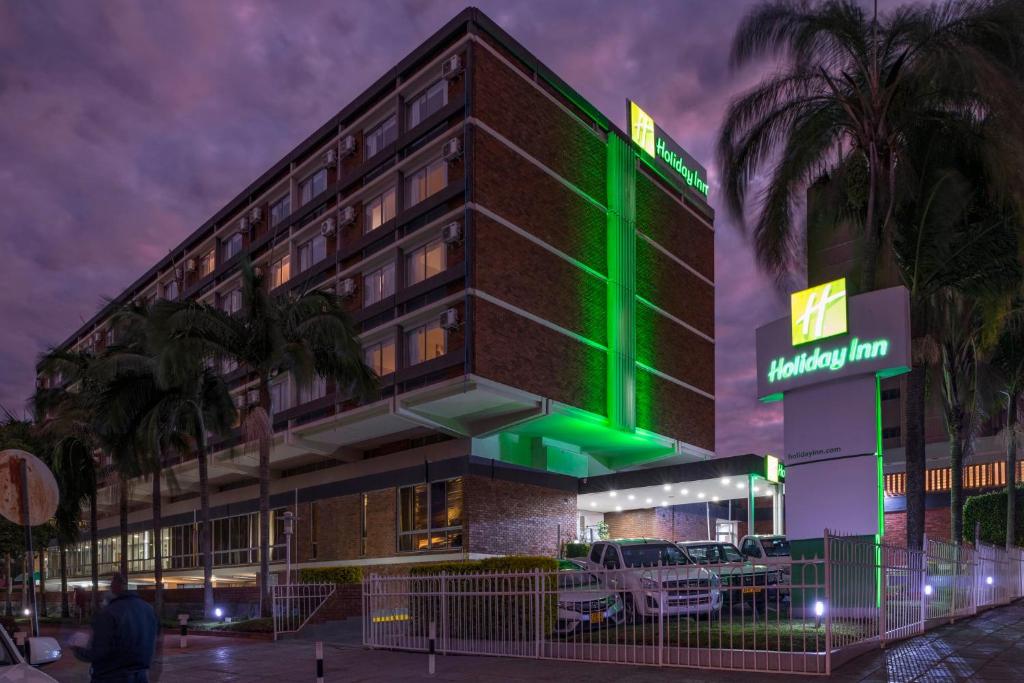 Stay at the Holiday Inn, Mutare