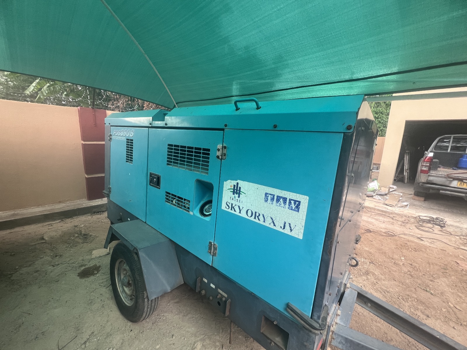 Airman Portable Compressor PDS 390CFM for hire